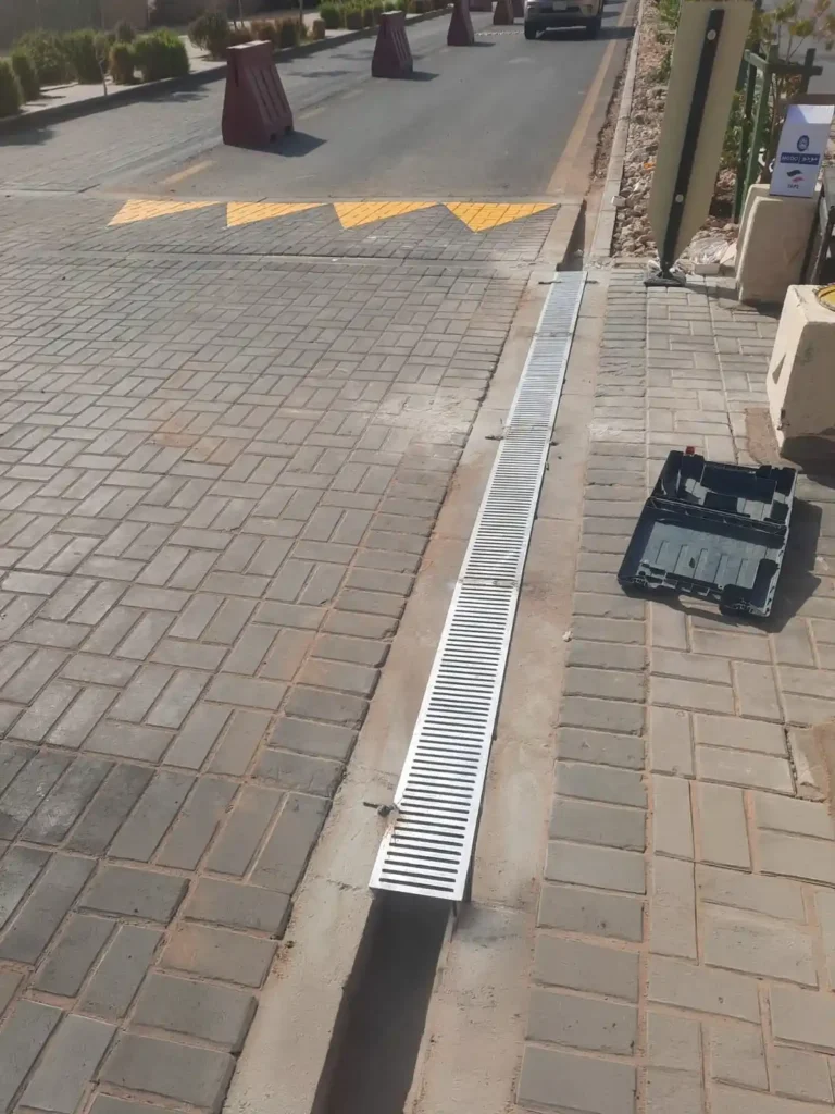 المطبات الإنسيابية بالإنترلوك